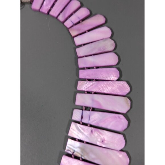 Beachy Boho Purple Shell Statement Necklace Bib Graduated 21 in - Picture 5 of 8